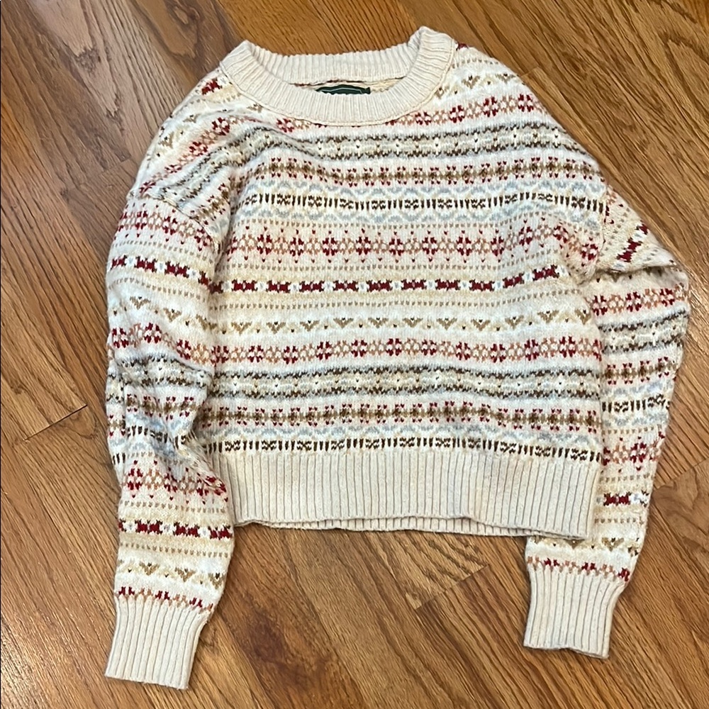 American Eagle Outfitters Cream and Red Crew Neck Sweater